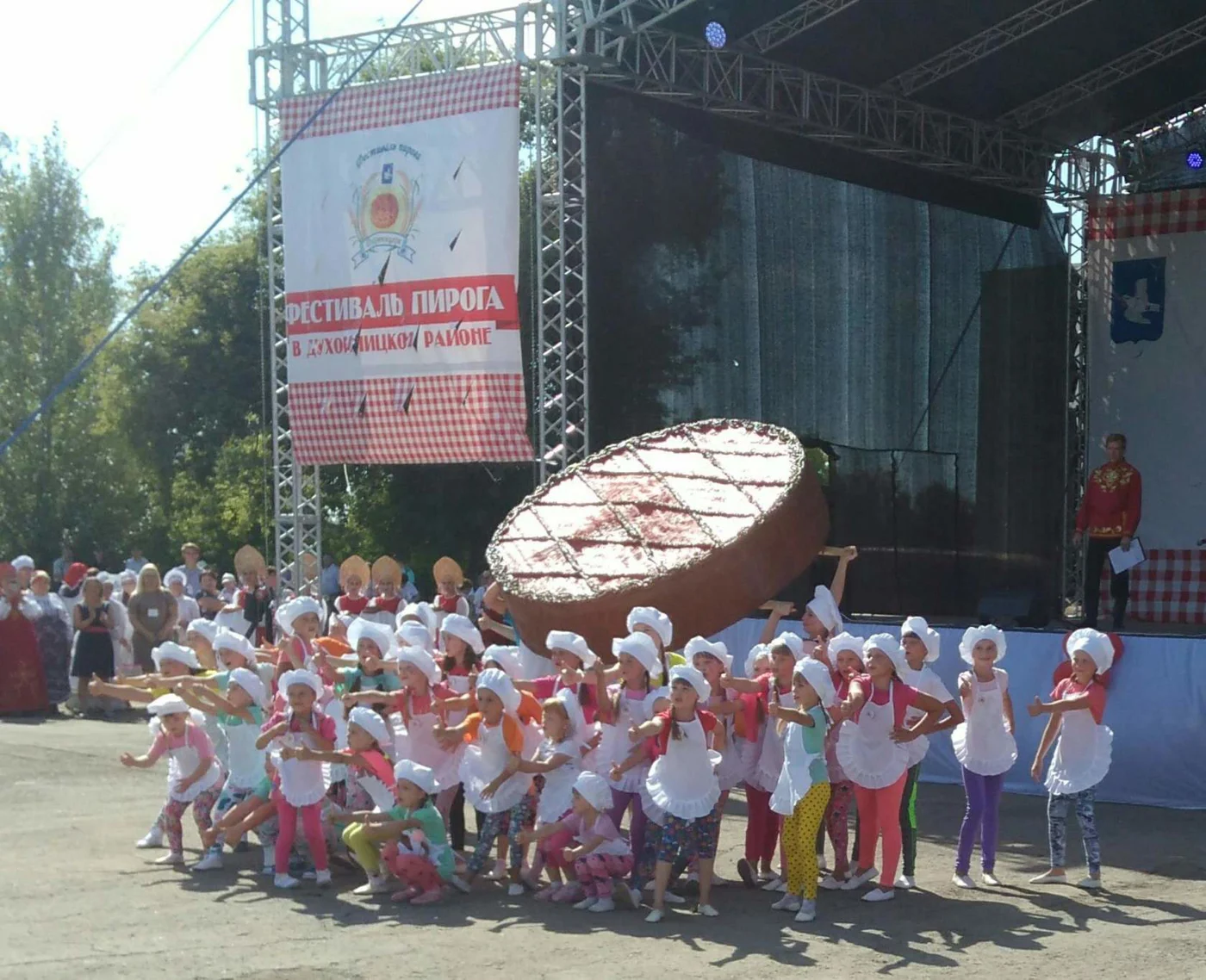 IV-Фестиваль пирога в Духовницком муниципальном районе Саратовской области