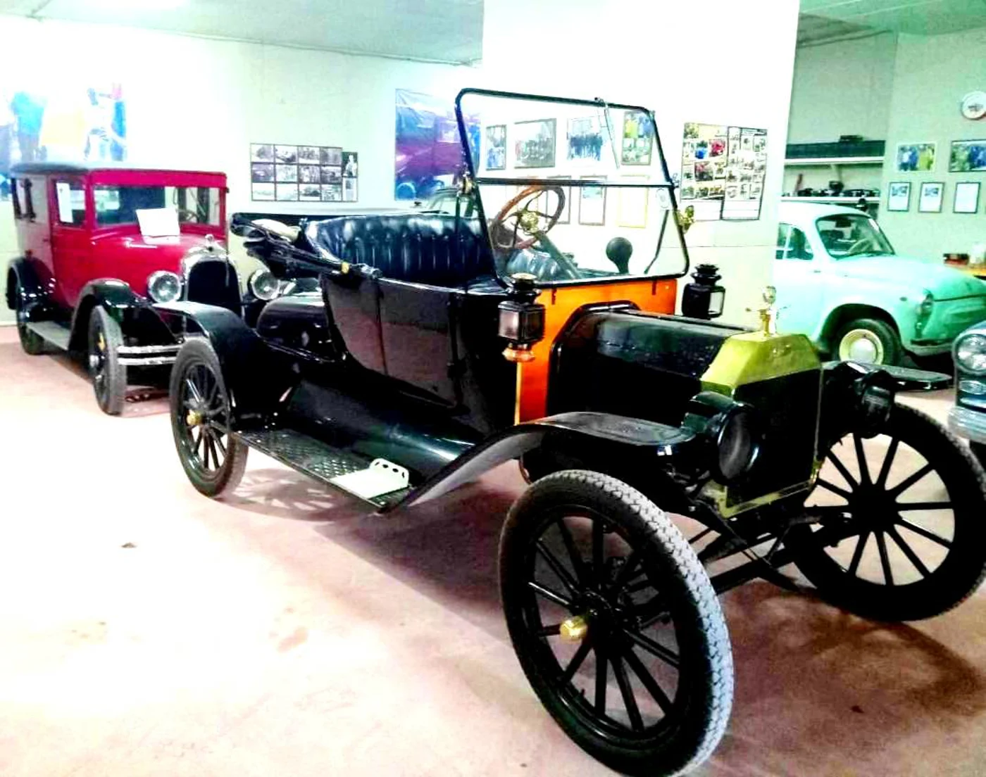 Межрегиональный фестиваль ретро-машин «Торъяльский Fordson» 