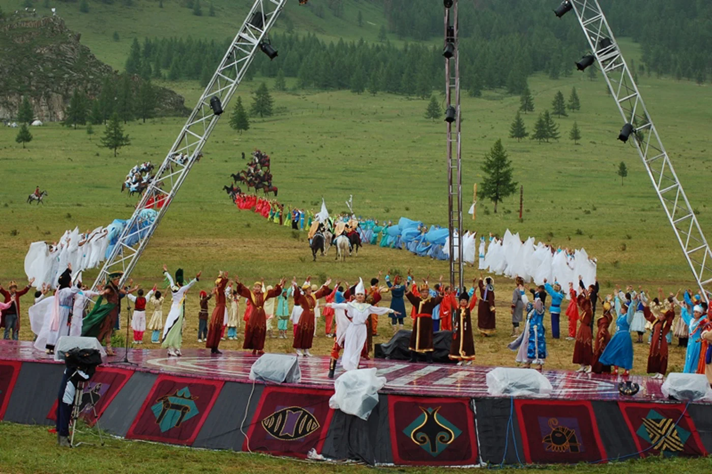 Праздник народных игр "Эл Ойын"
