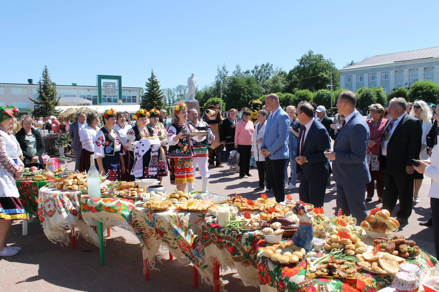 XIV Международный праздник «Славяне мы в единстве наша сила».