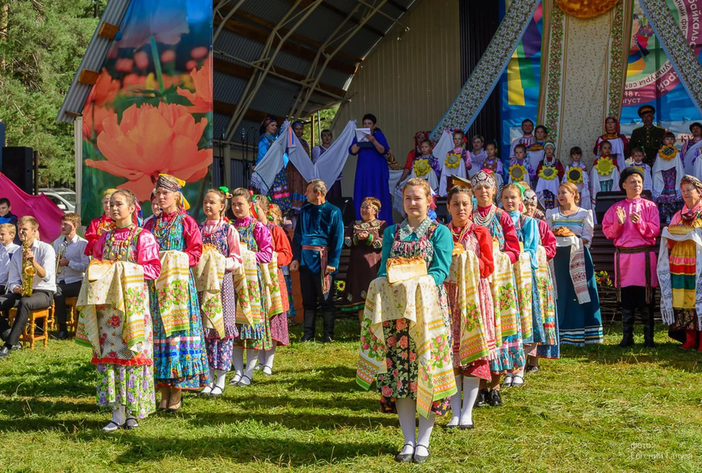 Международный фестиваль культуры семейских-старообрядцев «Семейская круговая» 