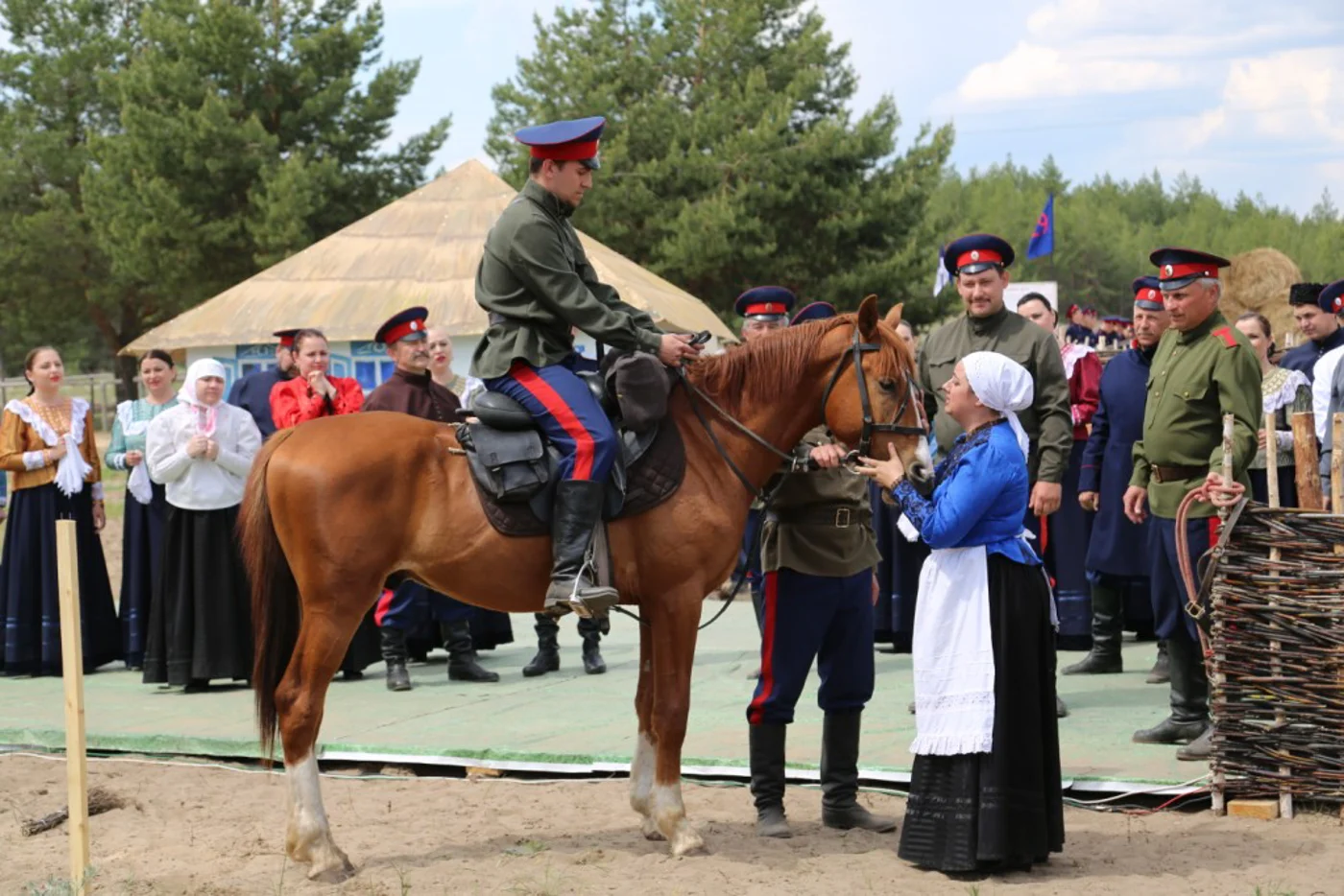Литературно-этнографический праздник «Конь казаку всего дороже» (Вёшенские шермиции)