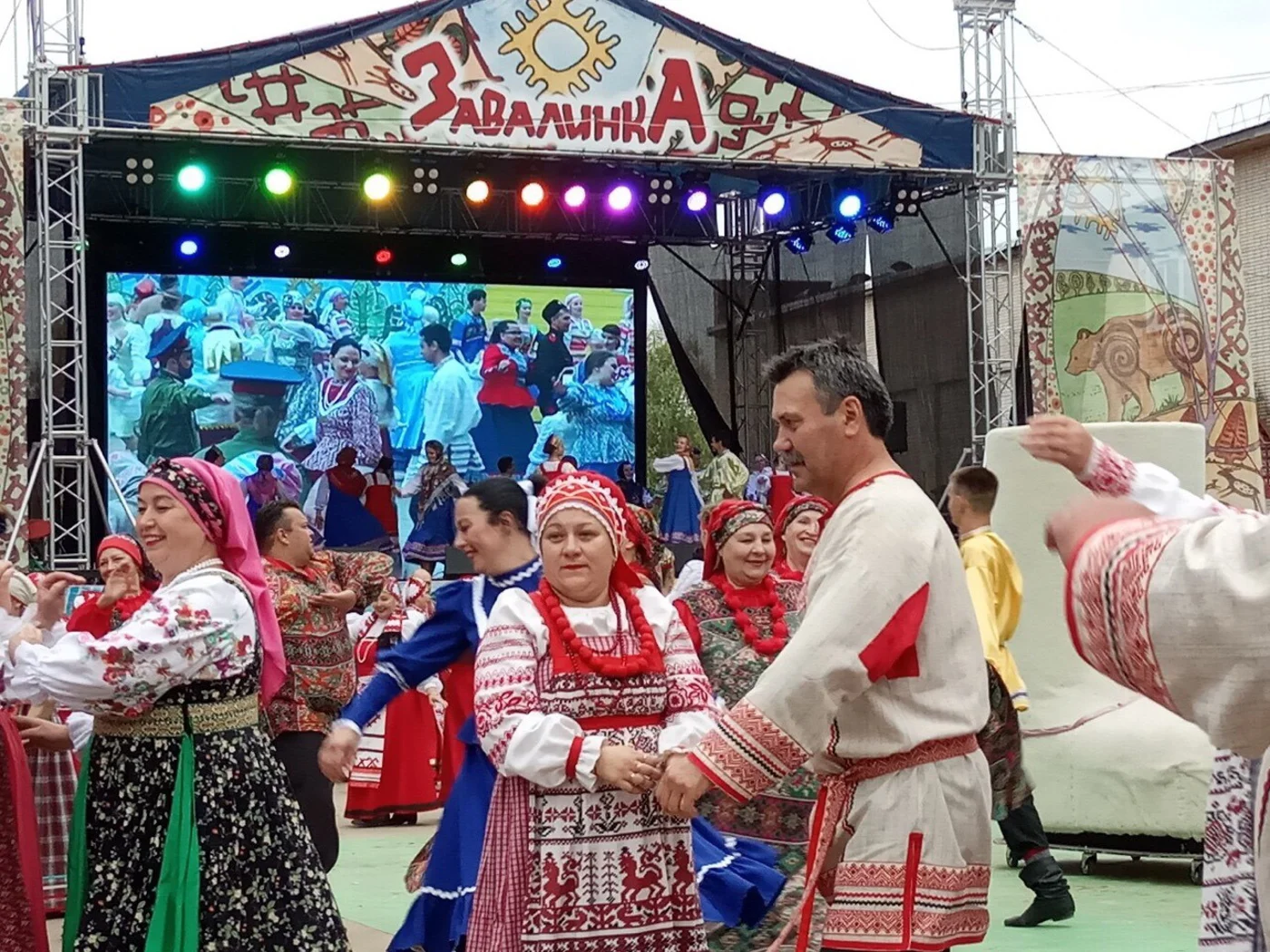 «Завалинка», всероссийский фестиваль самодеятельных исполнителей народной песни 