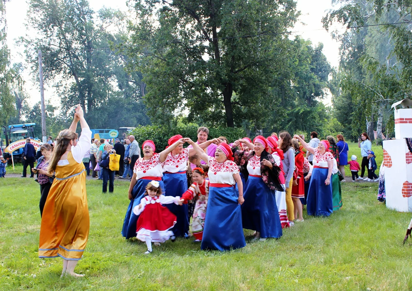 Фольклорный гастрономический праздник «ПирогFEST»