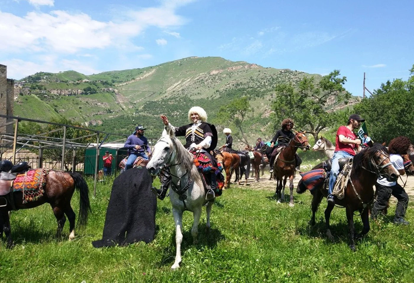 Фестиваль конного спорта «Скачки» памяти первого имама Дагестана и Чечни Газимагомеда