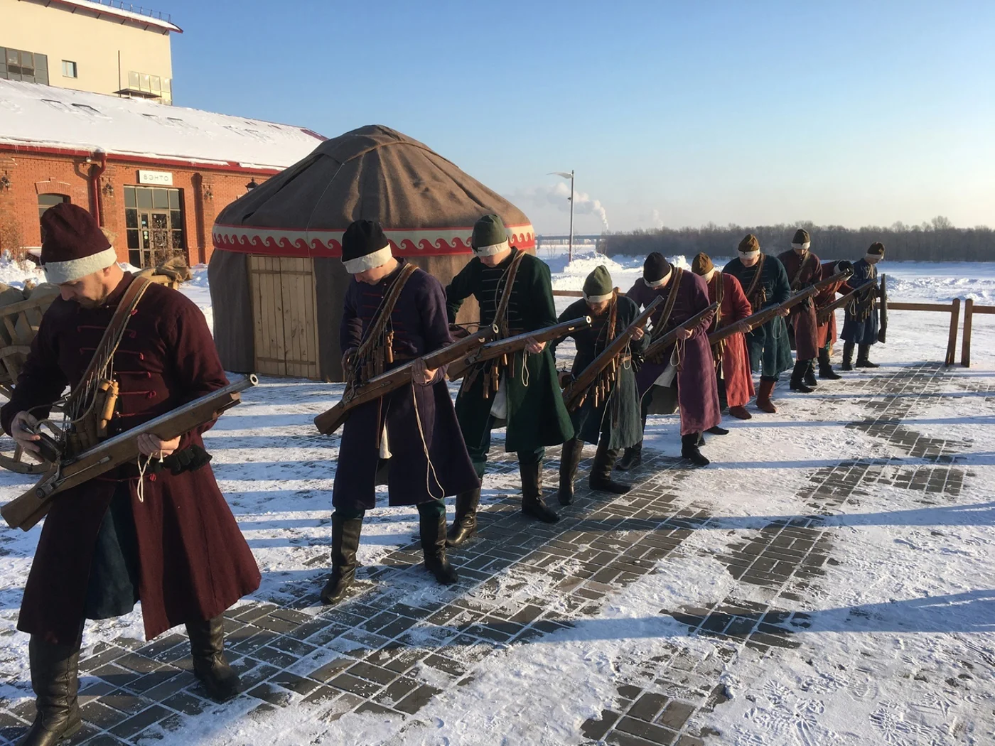 Военно-исторический фестиваль, посвященный становлению Российской государственности на территории западной Сибири "Служилые люди Сибири"