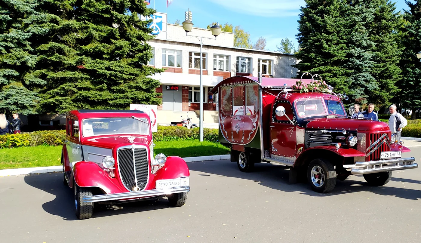 Межрегиональный фестиваль ретро-машин «Торъяльский FORDSON» 