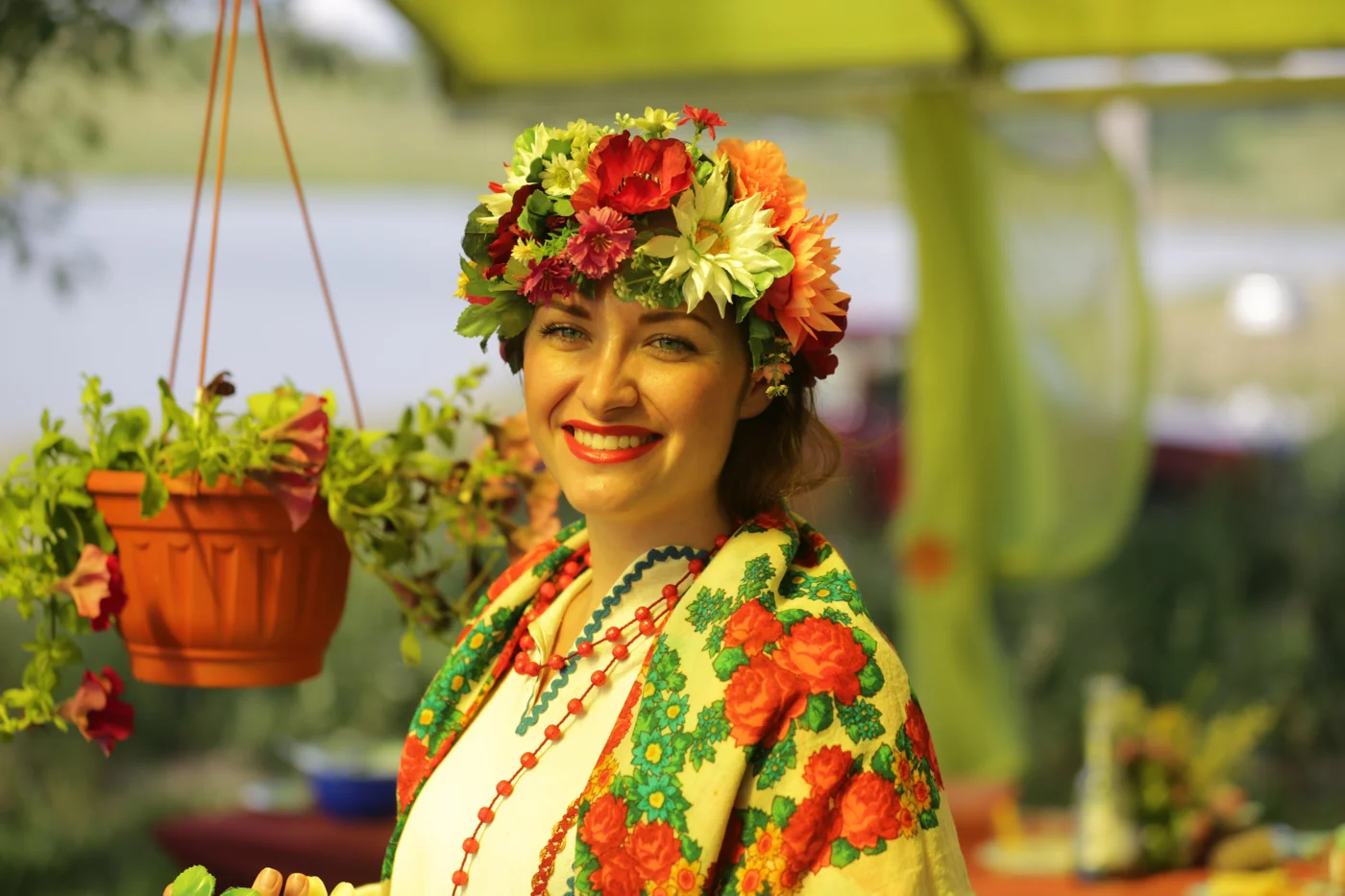 «Забавы у лесного озера»