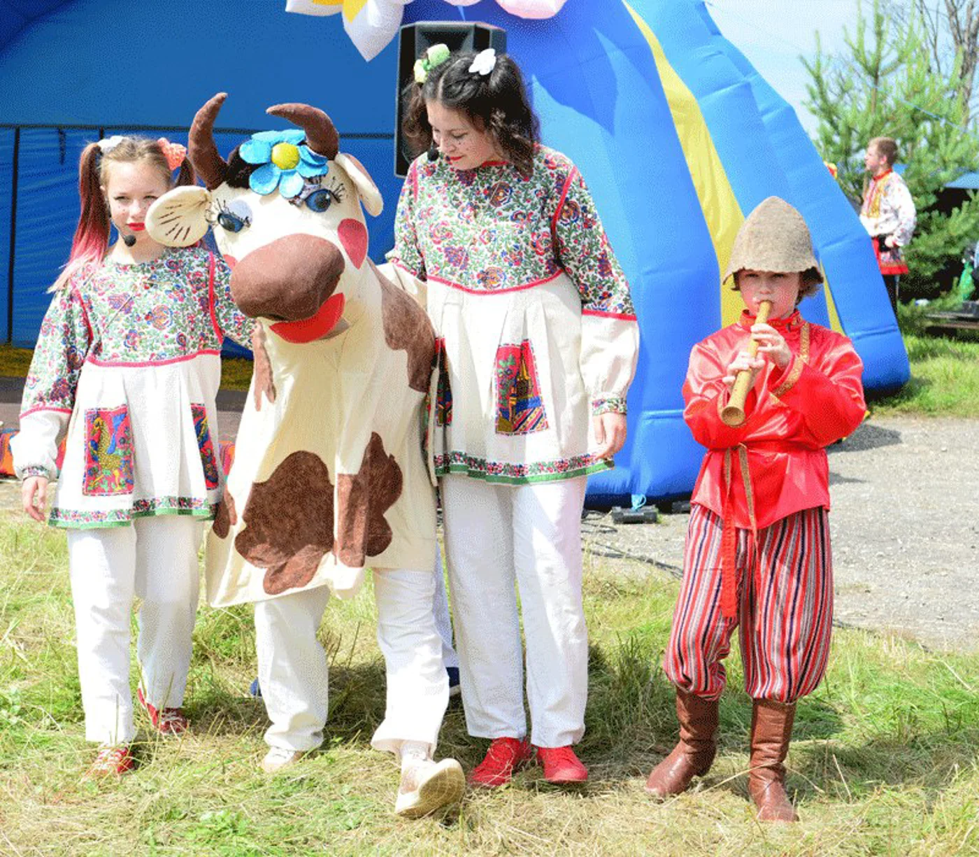 Праздник «Хорошо рожок играет»