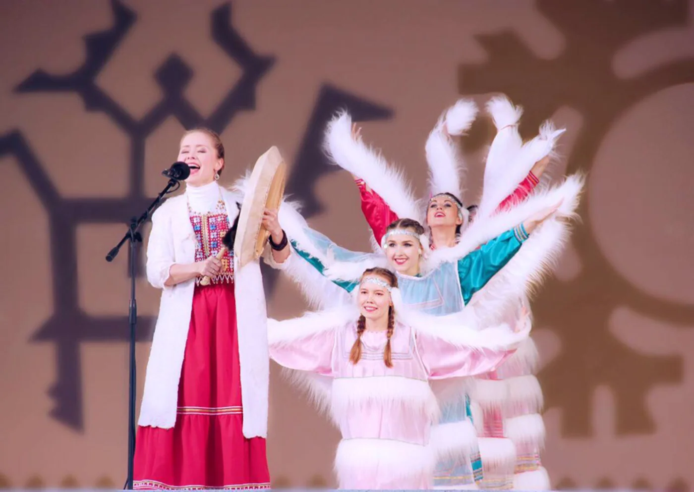 Фестиваль культур коренных народов мира «Сияние Севера»