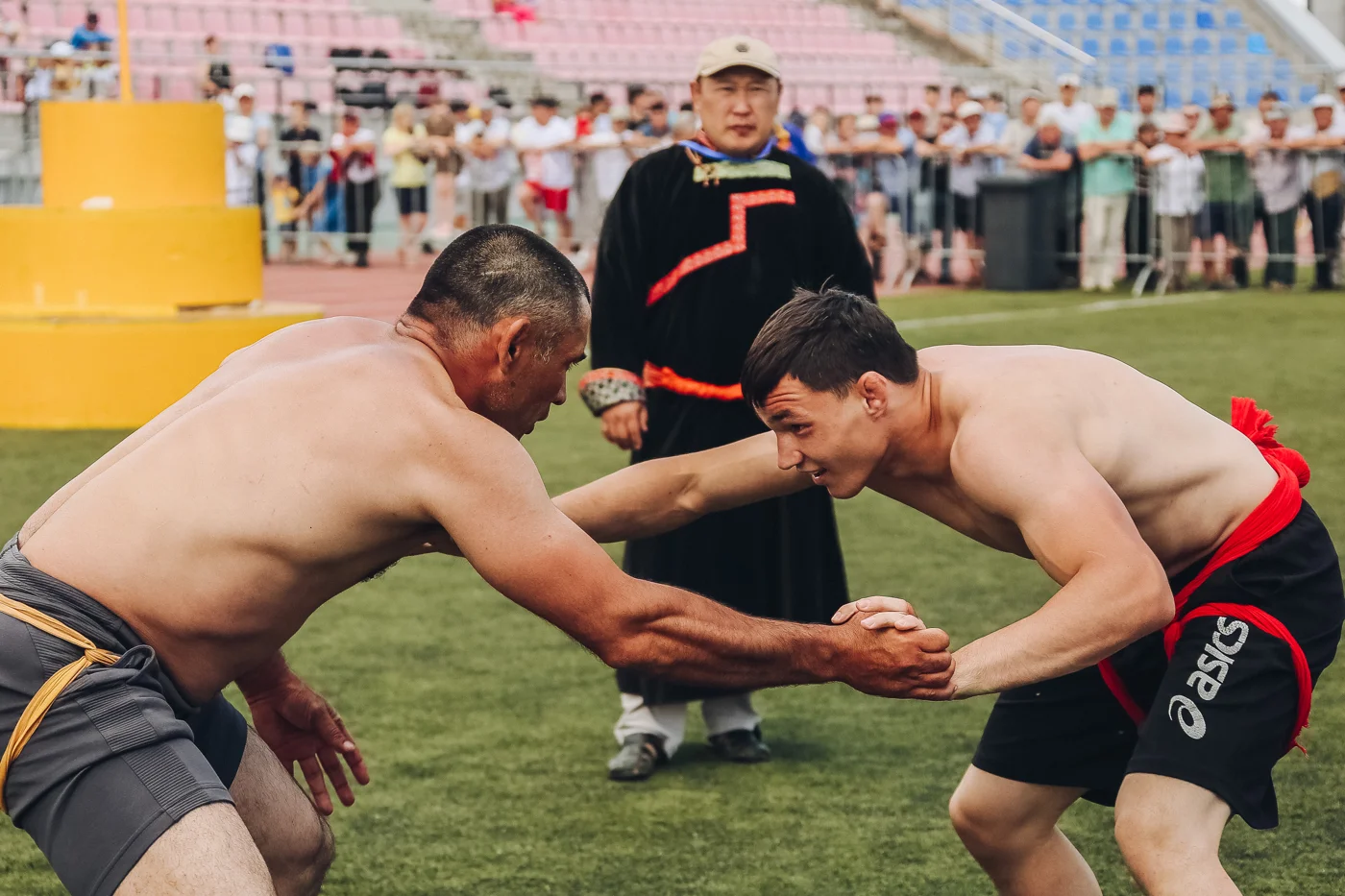 «Наадан-Сурхарбаан», бурятская борьба 