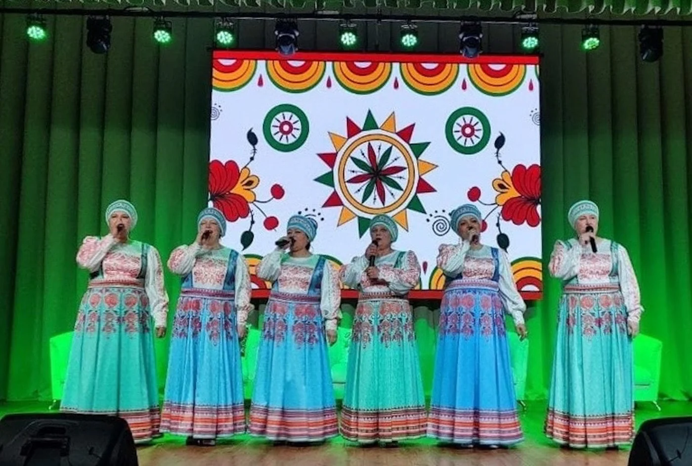 Областной фестиваль национальных культур " Без булдырабыз - Без бергэ" ( Мы создаем - Мы вместе)