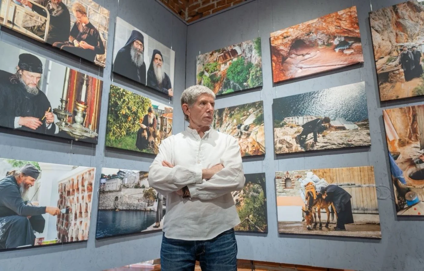  В Клетнянском районе открылась выставка «Наш Афон» фотохудожника Костаса Асимиса