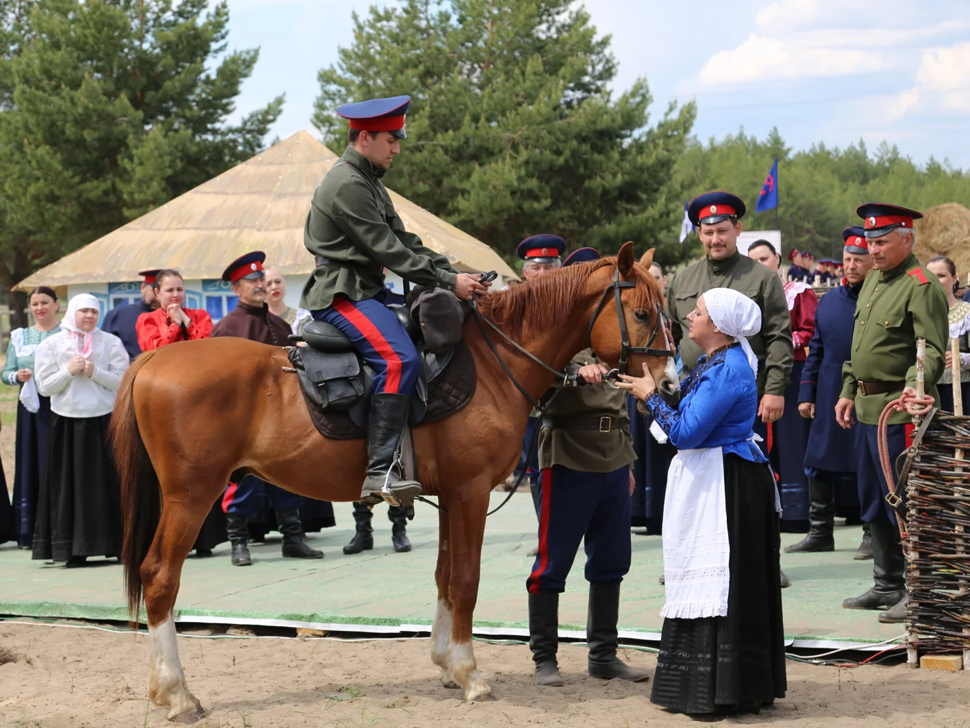 Литературно-этнографический праздник «Конь казаку всего дороже» (Вёшенские шермиции) 